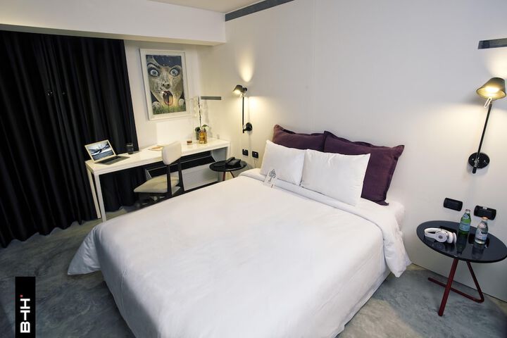 Room 13 of 82