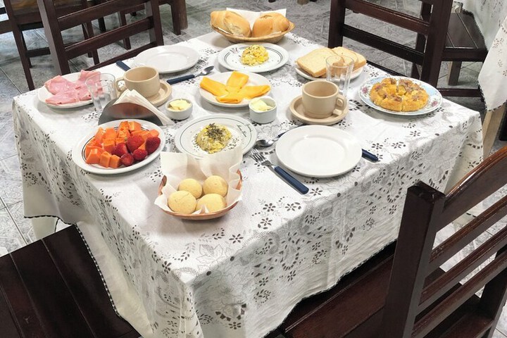 Dining 33 of 57