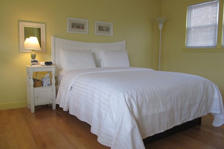 Room 4 of 101
