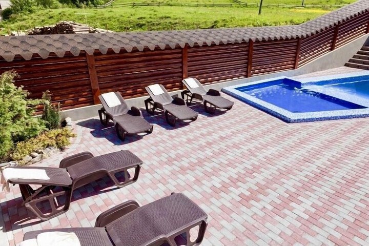 Sundeck 43 of 46