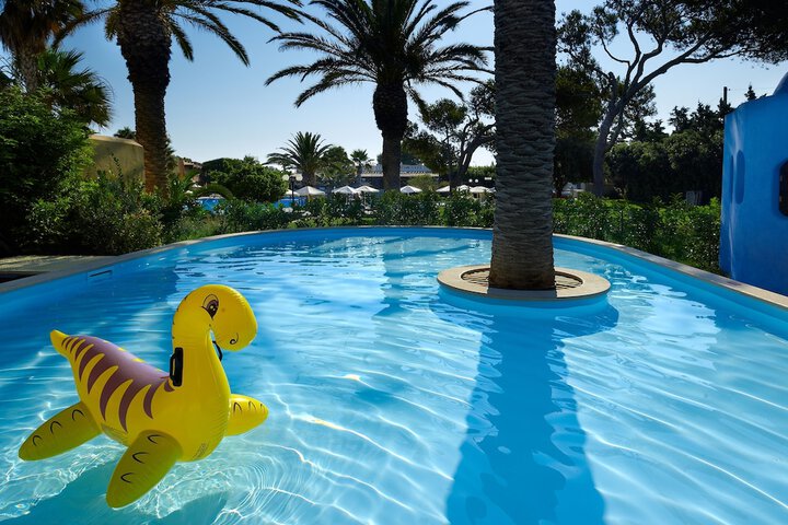 Pool 58 of 218