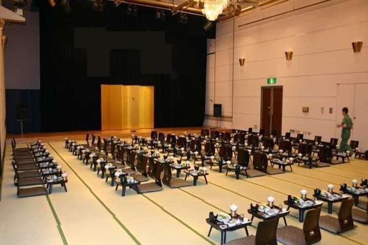 Ballroom/Hall 30 of 39