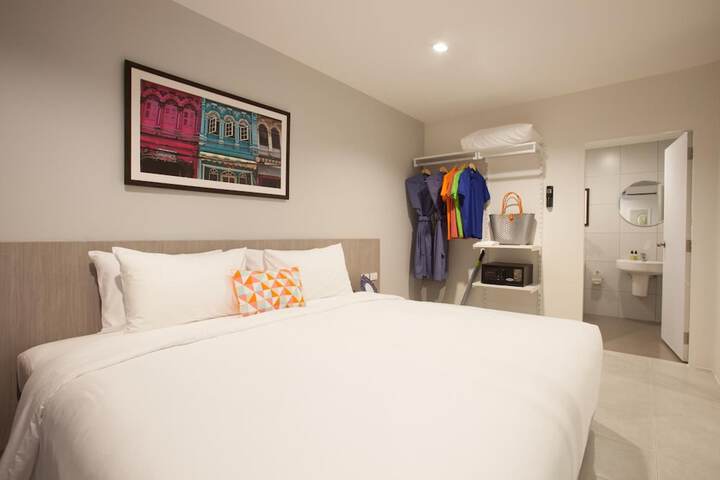 Room 12 of 91