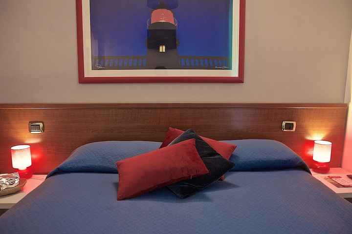 Room 10 of 41