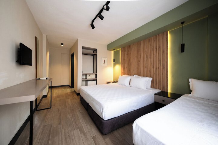 Room 22 of 82