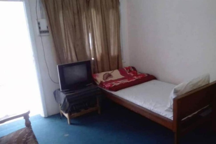 Room 2 of 8