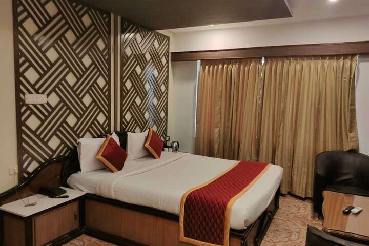 Room 13 of 46