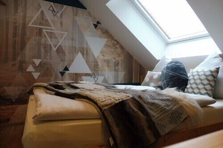 Room 3 of 43