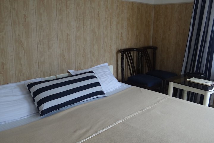 Room 42 of 113