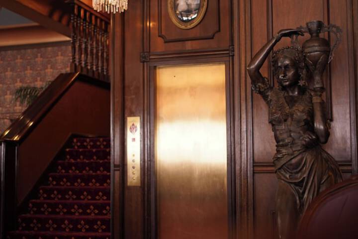 Hotel Interior 5 of 39