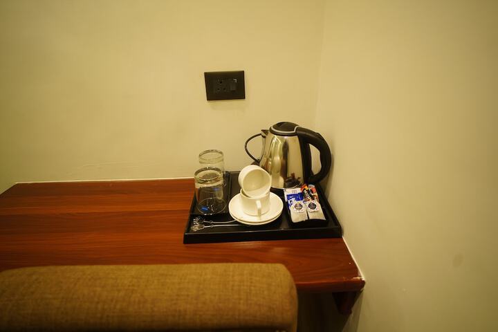 Breakfast/Coffee Service 104 of 111
