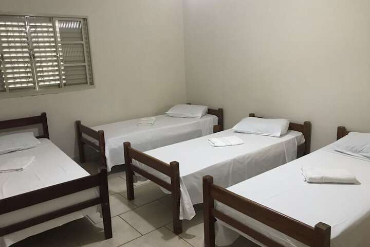 Room 10 of 32