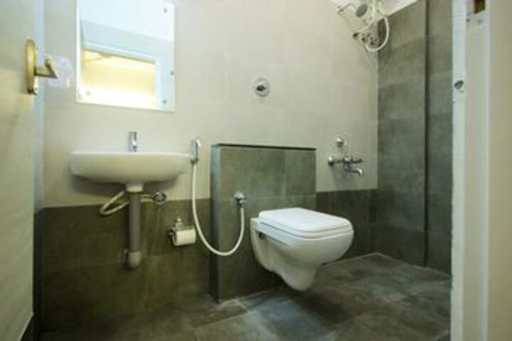 Room 2 of 21