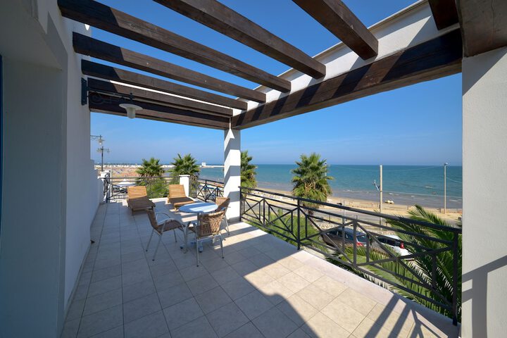 Terrace/Patio 21 of 28