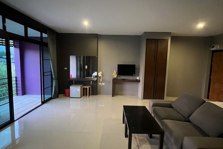 Room 4 of 19