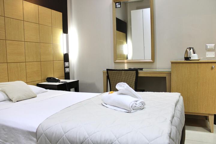 Room 15 of 63