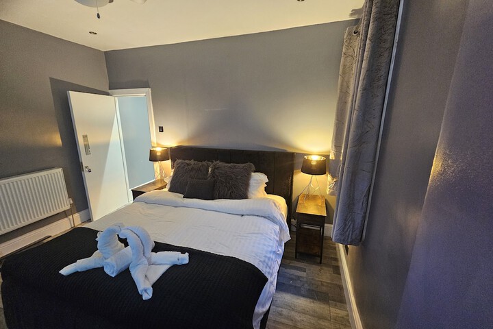 Room 26 of 39
