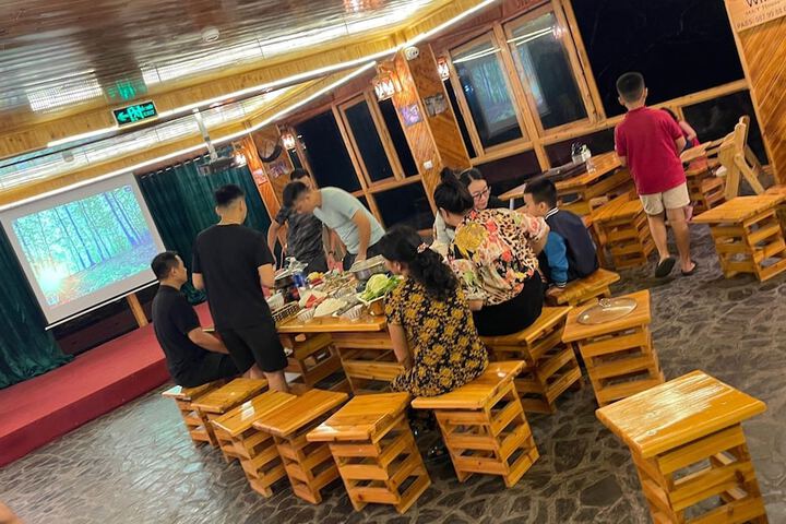 Dining 40 of 141
