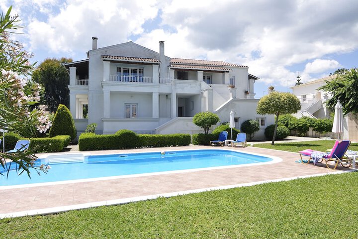 Pool Hotel