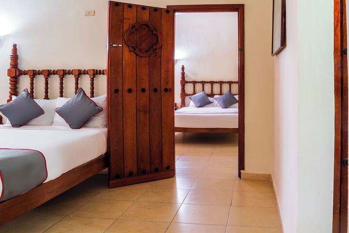 Room 25 of 182