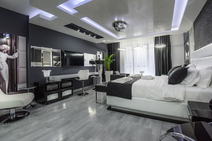 Room 3 of 58