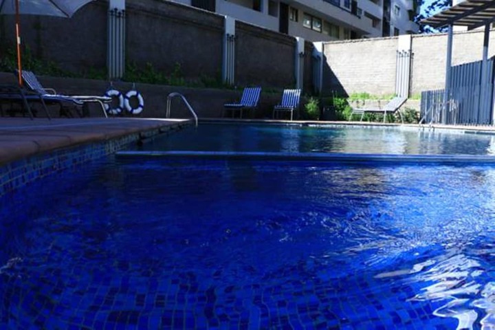 Hotel Pool