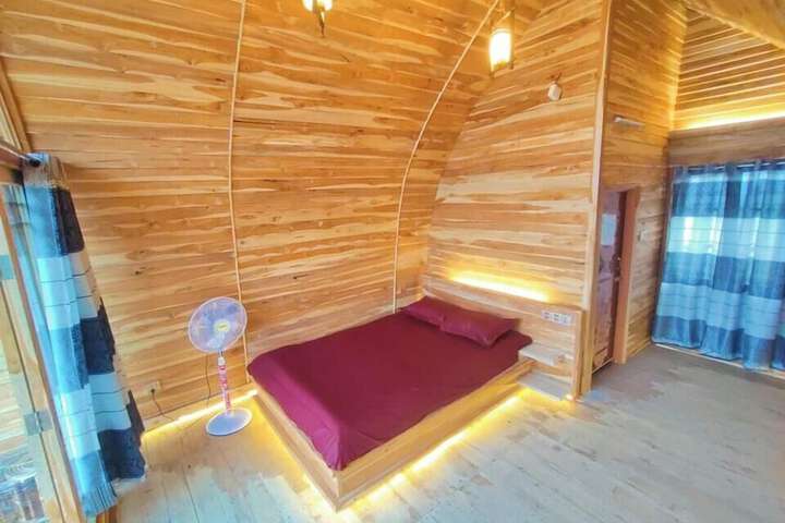 Room 2 of 14