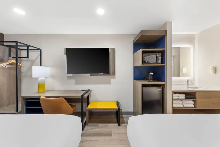 Room 37 of 67
