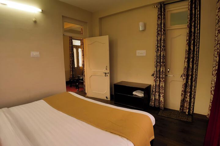 Room 54 of 81