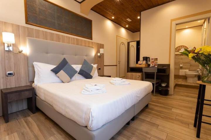 Room 5 of 29
