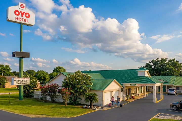 OYO Hotel Yoakum West