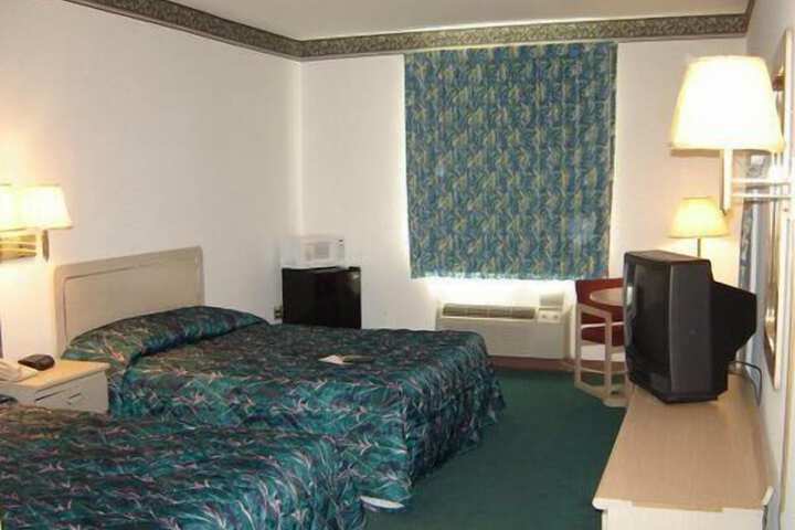 Room 10 of 17