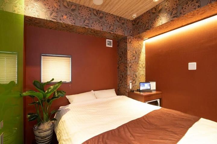 Room 2 of 26