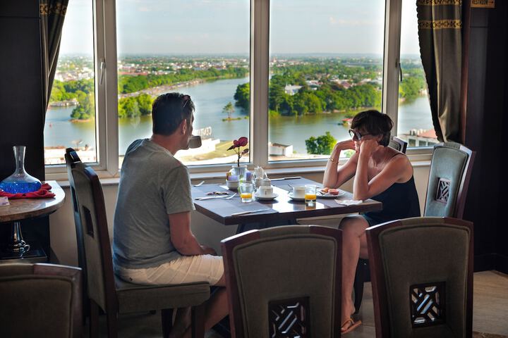 Dining 50 of 60