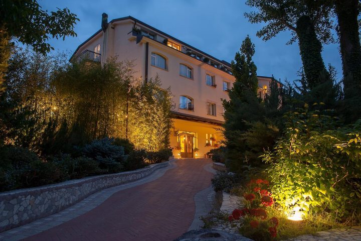 Hotel 64 of 65