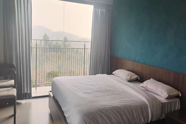 Room 28 of 72