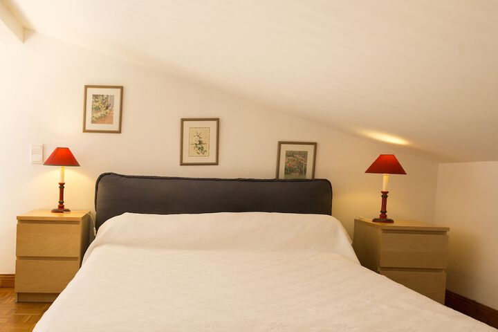 Room 3 of 42