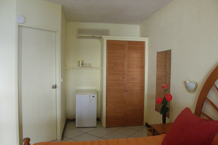Room 8 of 70