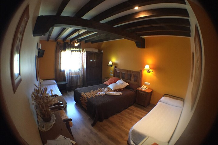 Room 9 of 41