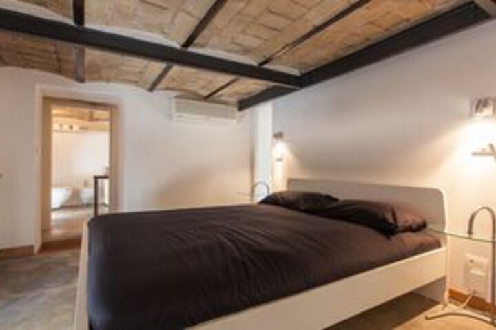 Room 5 of 20