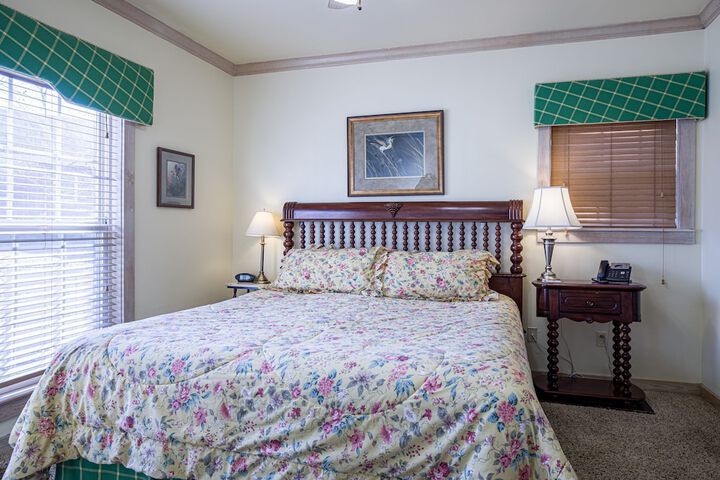 Room 9 of 108
