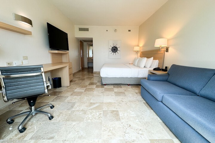 Room 16 of 78