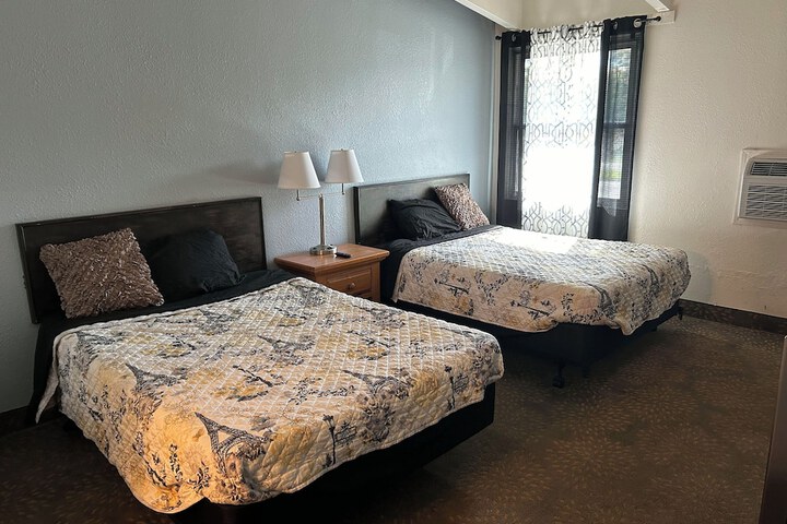 Room 5 of 7