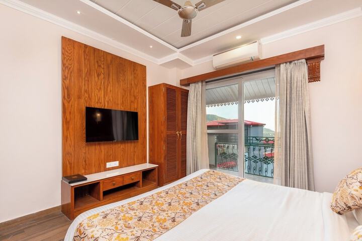 Room 30 of 47