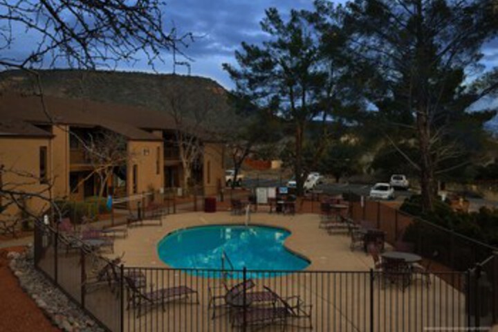 Exterior of Red Rock Retreat 1BR by Casago