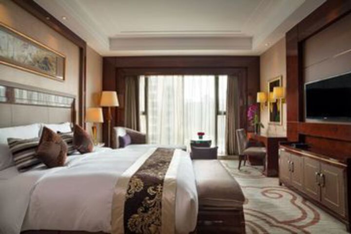 Room 10 of 29
