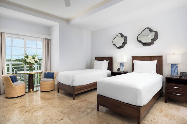 Room 44 of 209