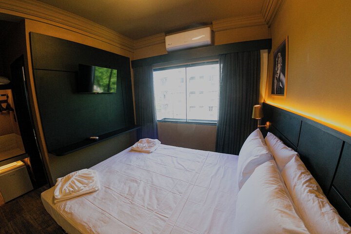 Room 19 of 30
