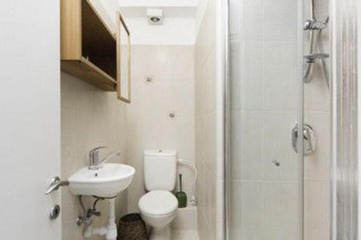 Room 2 of 22