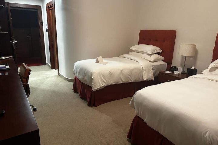 Room 26 of 84